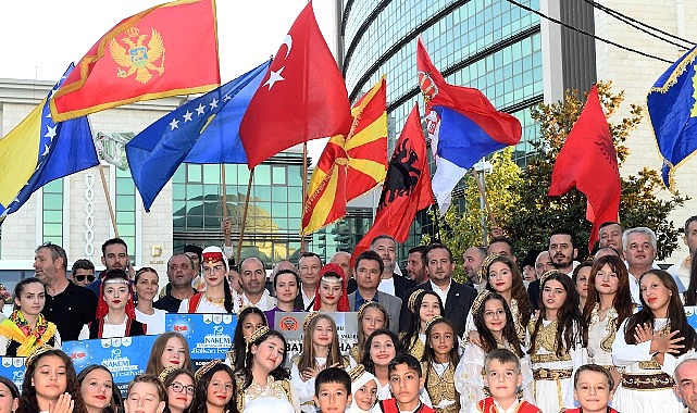 Osmangazi’de Uluslararası Balkan Festivali renkli görüntülerle start aldı