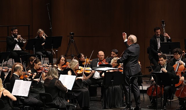 İstanbul Devlet Senfoni Orkestrası  DenizBank Konserleri kapsamında  Rus besteci ve virtüöz Shostakovich anıldı