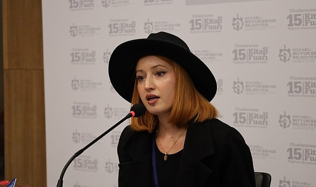 “Kitapların Perisi” yapay zekaya karşı uyardı