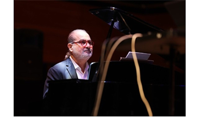 Fatih Erkoç söyledi İzmirliler eşlik etti