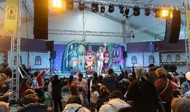 Çocukların sesi Ramazan’ın neşesi oluyor