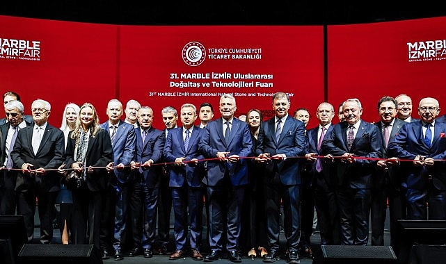 Doğal taşın kalbi İzmir’de atıyor