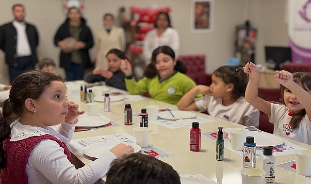 Gölcük’te Bayram Neşesi Anıtpark’tan Taştı
