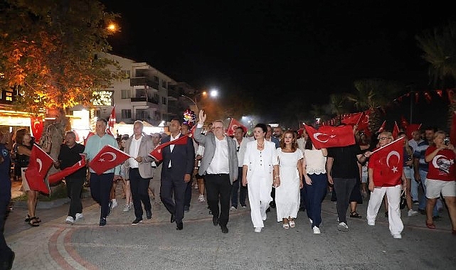 30 Ağustos Zafer Bayramı Edremit’te büyük coşkuyla kutlandı