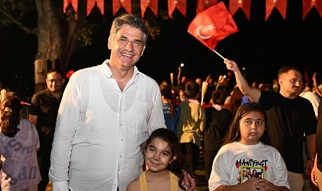 Kartepe’de 30 Ağustos Coşkusu Fener Alayıyla Taçlandı