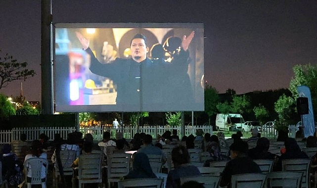 Kartepe’de Yıldızlar Altında Sinema Keyfi