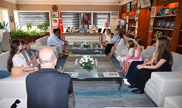Maltepe’de çocuk tiyatroları yaz akşamlarını renklendiriyor