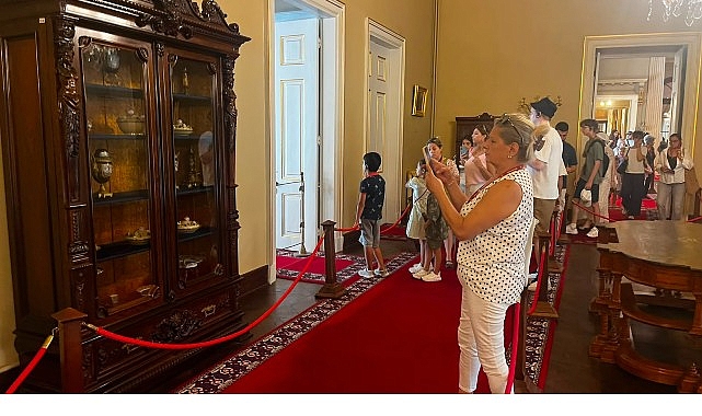 Maltepelilerden “Dolmabahçe Sarayı”na ziyaret