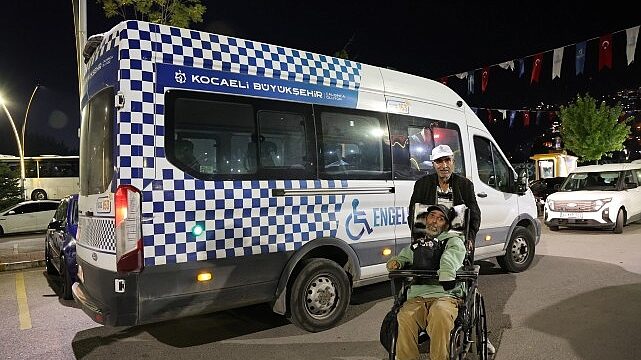 27 kitaplık başarı hikâyesine “Engelsiz Taksi” desteği