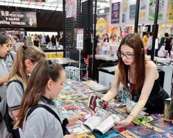 Antalya’da kitap dolu günler yaşanıyor
