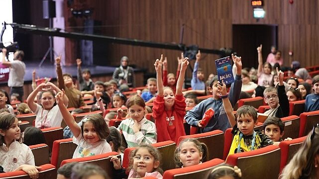 Basılı, minik okurlara yazarlık yolunda ilham verdi;  “Yazarlığa giden yol kitap okumaktan geçiyor”