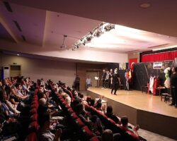 Çiğli’de Kültür Sanat Etkinlikleri Hız Kazandı: Salonlar Doldu, Taştı