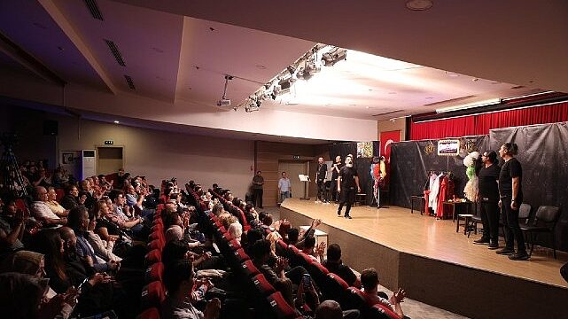 Çiğli’de Kültür Sanat Etkinlikleri Hız Kazandı: Salonlar Doldu, Taştı