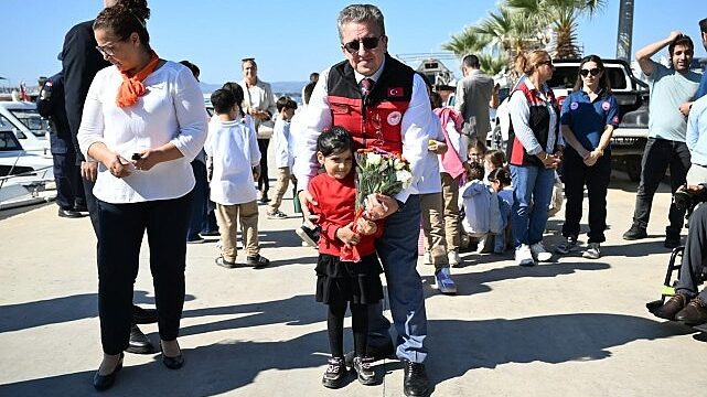Çocuklar Gümüldür’de Deniz, Balık ve Kitaplarla Buluştu