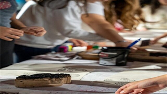 Çocuklar İzmir’in kültürel mirasını sanatla keşfetti