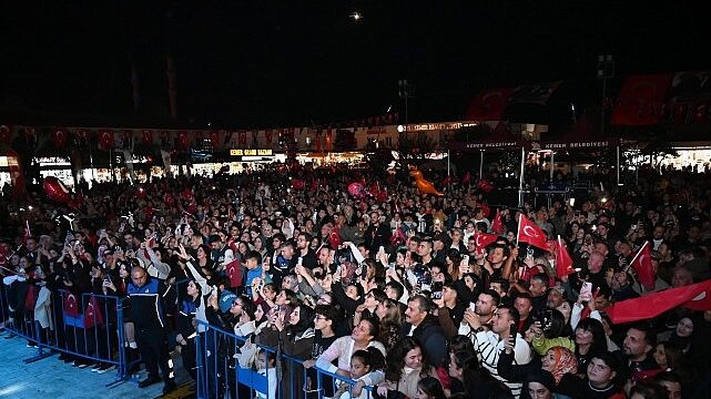 Cumhuriyet Bayramı Kemer’de coşkuyla kutlandı