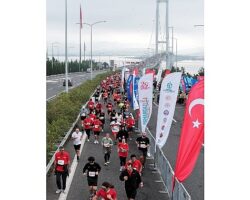 Cumhuriyet sevgisi Osmangazi Köprüsü’ne sığmadı