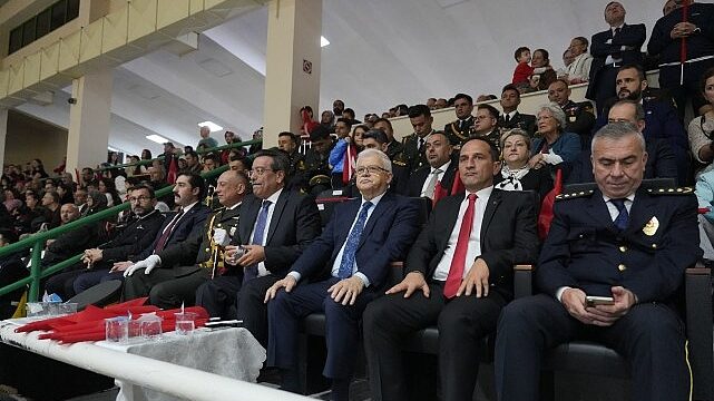 Cumhuriyetimizin 103. Yılı Burhaniye’de Coşkuyla Kutlandı
