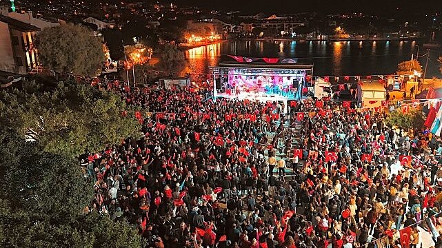 Cumhuriyetin 103. yılı omuz omuza kutlandı