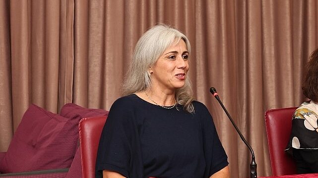 Defne Suman Nilüferli okurlarıyla buluştu