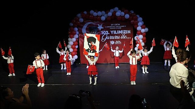 Didim Belediyesinden miniklerle Cumhuriyet Bayramı kutlaması