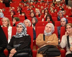 Erdim, “Aile Nedir?” söyleşisinde dikkat çeken mesajlar verdi;  “İnsanın en önemli görevi kendisini onarmasıdır”