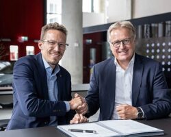 FUCHS ve Mercedes-Benz stratejik iş ortaklığını uzattı