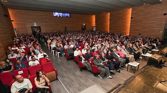 Gaziemir’de kültür sanat sezonu Metropol Orkestrası konseriyle açıldı