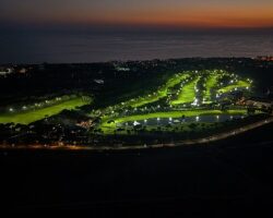 Gloria Golf Club’ta Golf Deneyimi Gün Batımından Sonra da Devam Ediyor