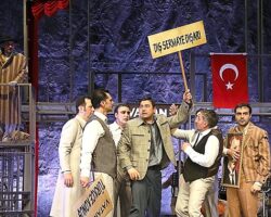 “Gözlerimi Kaparım Vazifemi Yaparım” Maltepe Seyircisiyle Buluşuyor