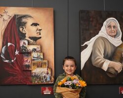 Her renkte Cumhuriyet, her eserde bağımsızlık