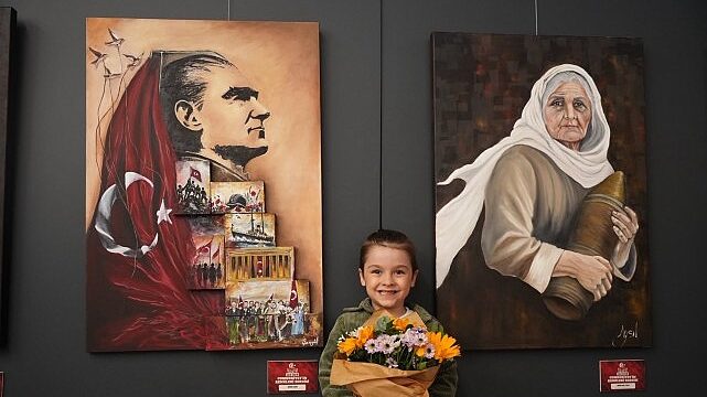 Her renkte Cumhuriyet, her eserde bağımsızlık