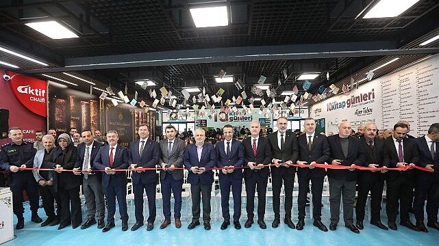 İnegöl’de 10. Kitap Günleri Fuarı Kapılarını Açtı