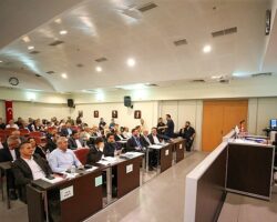 Karşıyaka’nın 6,6 milyar TL’lik 2027 bütçesine onay