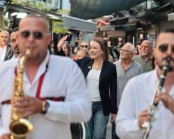 Kemeraltı Festivali esnafın yüzünü güldürdü