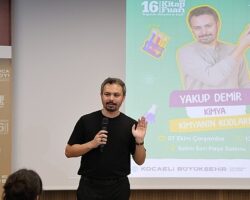 “Kılavuz e-Derslik” söyleşileri fuara damga vurdu