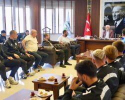 Kitap Fuarı’nda tribünleri aratmayan coşku