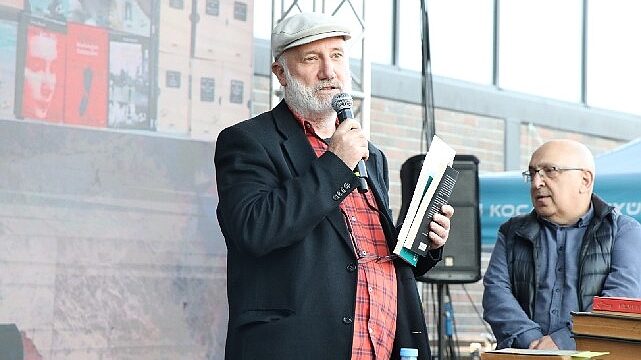 “Kitaplar yapay zekâya karşı korunmalı”