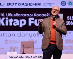 Kocaeli Kitap Fuarı, farklı konu ve konuklarıyla devam ediyor; Sayar’dan ekranlara ve hıza karşı hayat dersi