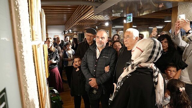 Konya Büyükşehir “Ebru Talebeleri ile Ebru” Sergisine Ev Sahipliği Yapıyor
