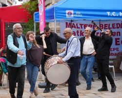 Maltepe’de, Cumhuriyet’in 103. yılında mübadil davulu çalındı