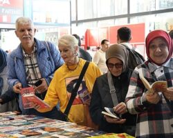 Saygınlar kitap şöleninde buluştu