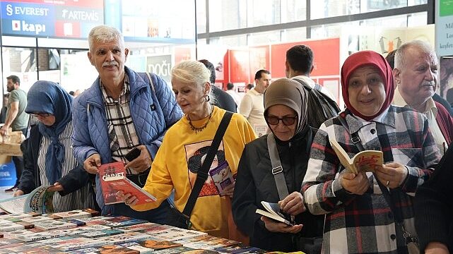 Saygınlar kitap şöleninde buluştu