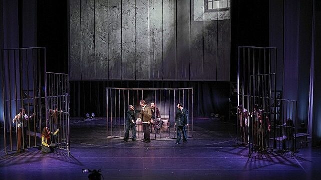Tarık Akan’ın Anısına Dev Prodüksiyon: Bakırköy Belediye Tiyatroları’ndan Dünya Sahnelerine Uzanan Sezon Açılışı!